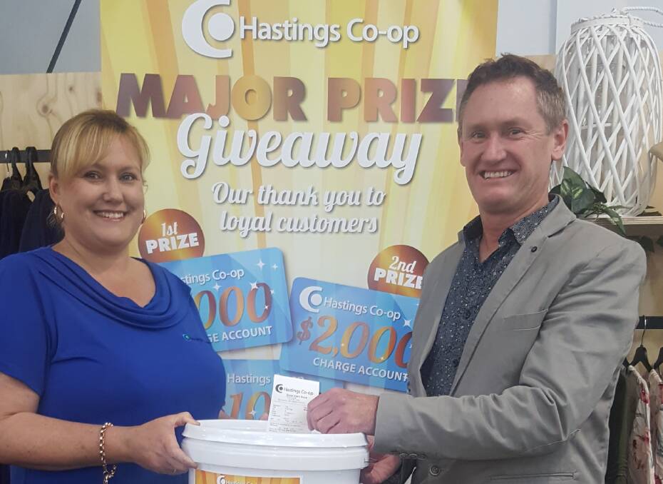 MAJOR PRIZE GIVEAWAY: Hastings Co-op Executive Manager Sales and Marketing Nicole Langdon and Wauchope Chamber of Commerce President Gary Rainbow.