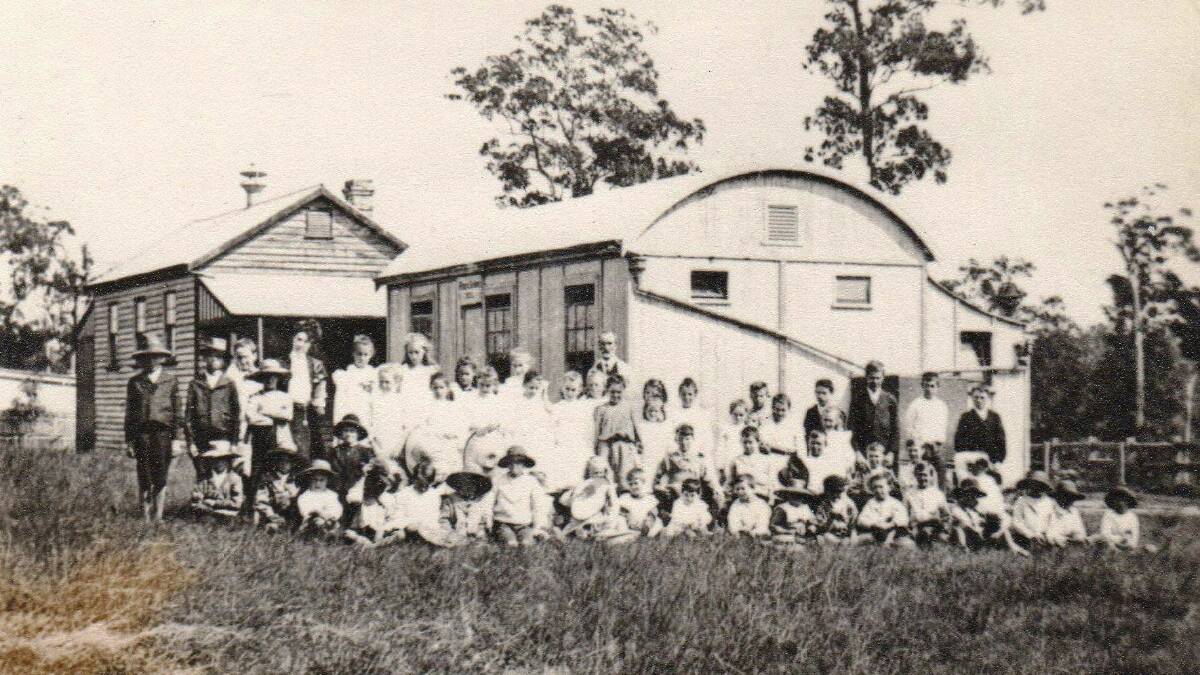 
Beechwood School in 1908.  Photo courtesy of Wauchope History Facebook page.