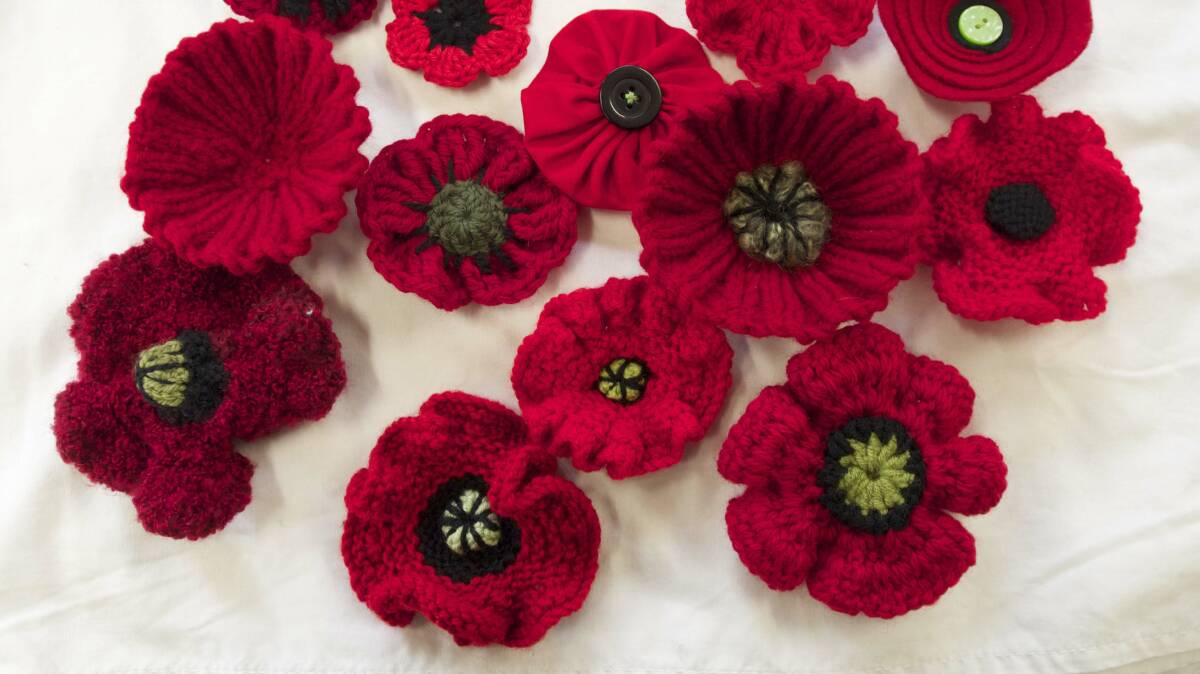 Wauchope remembers:  This Remembrance Day, in a special ceremony, the cenotaph will be surrounded by 2,000 poppies, beautifully knitted by local ladies.