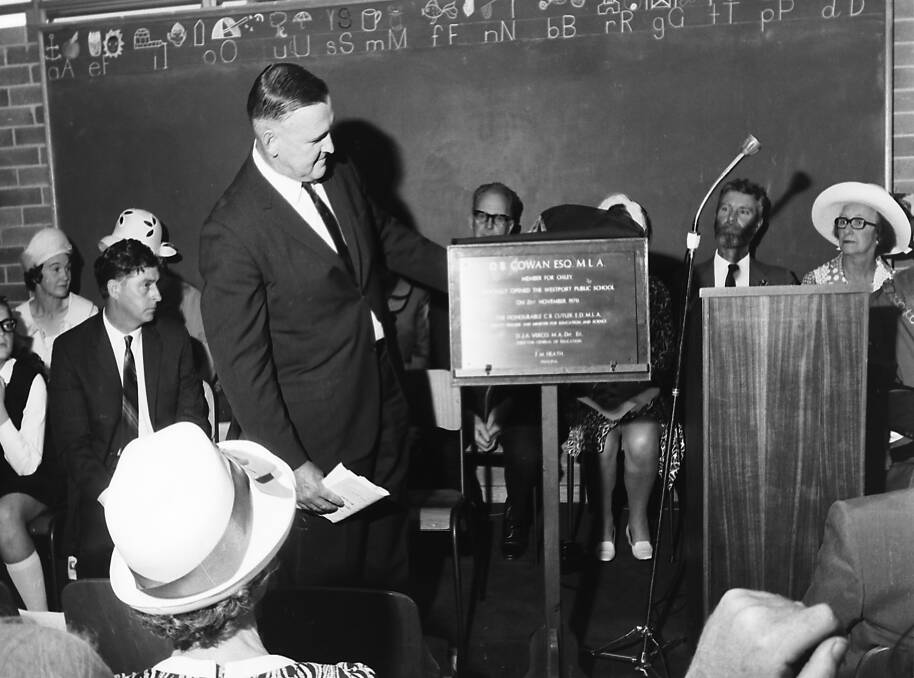 Educating our youth: Bruce Cowan, MLA, unveils the commemorative plaque at Westport Primary School, 1970.