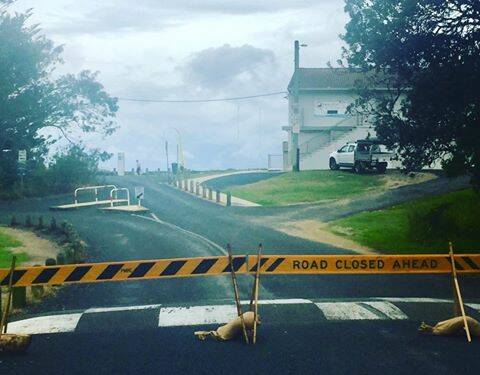 The beach access at North Haven is closed. Photo: Sue Head.