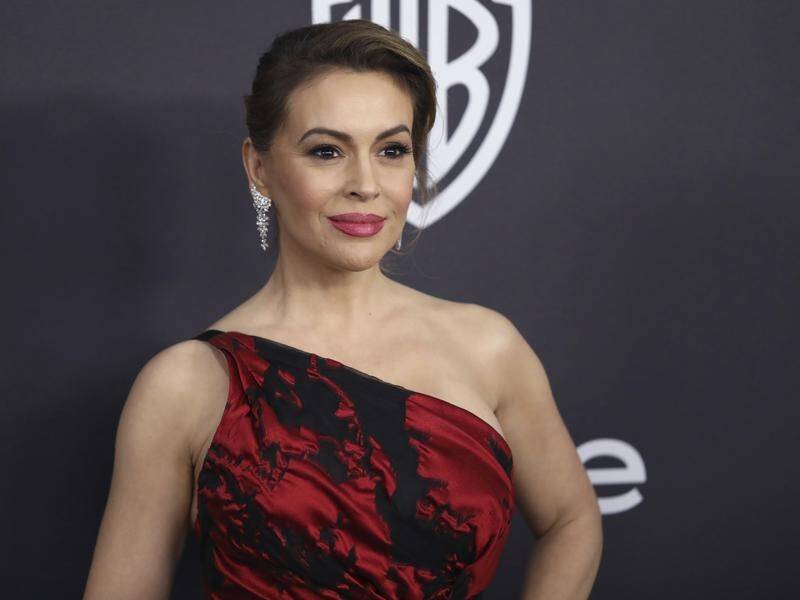 Alyssa Milano has urged US women to go on a sex strike over new abortion laws.