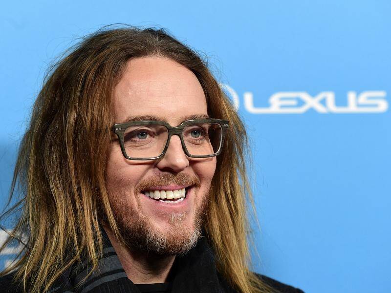 Tim Minchin tackles on-tour infidelity in his new single.