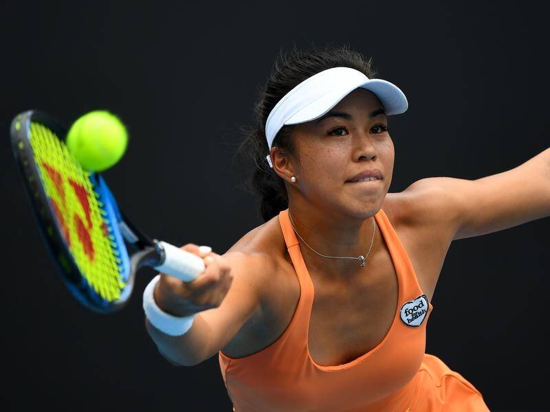 .Australian Lizette Cabrera has bowed out in the opening round of the Australian Open.