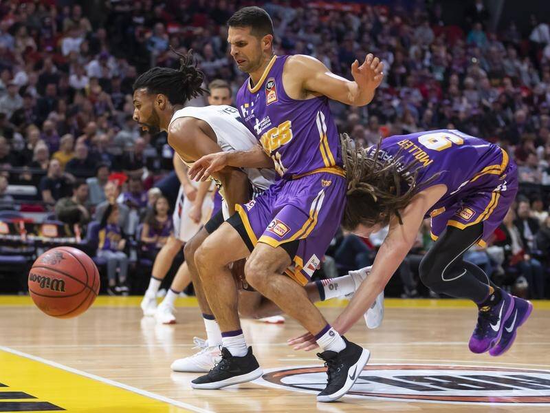 Sydney NBL star Kevin Lisch (C) is set to miss the Kings' next two games due to an ankle injury.